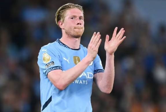 德布劳内表示“没有借口”并为失误致歉，曼城为他设立纪念雕像