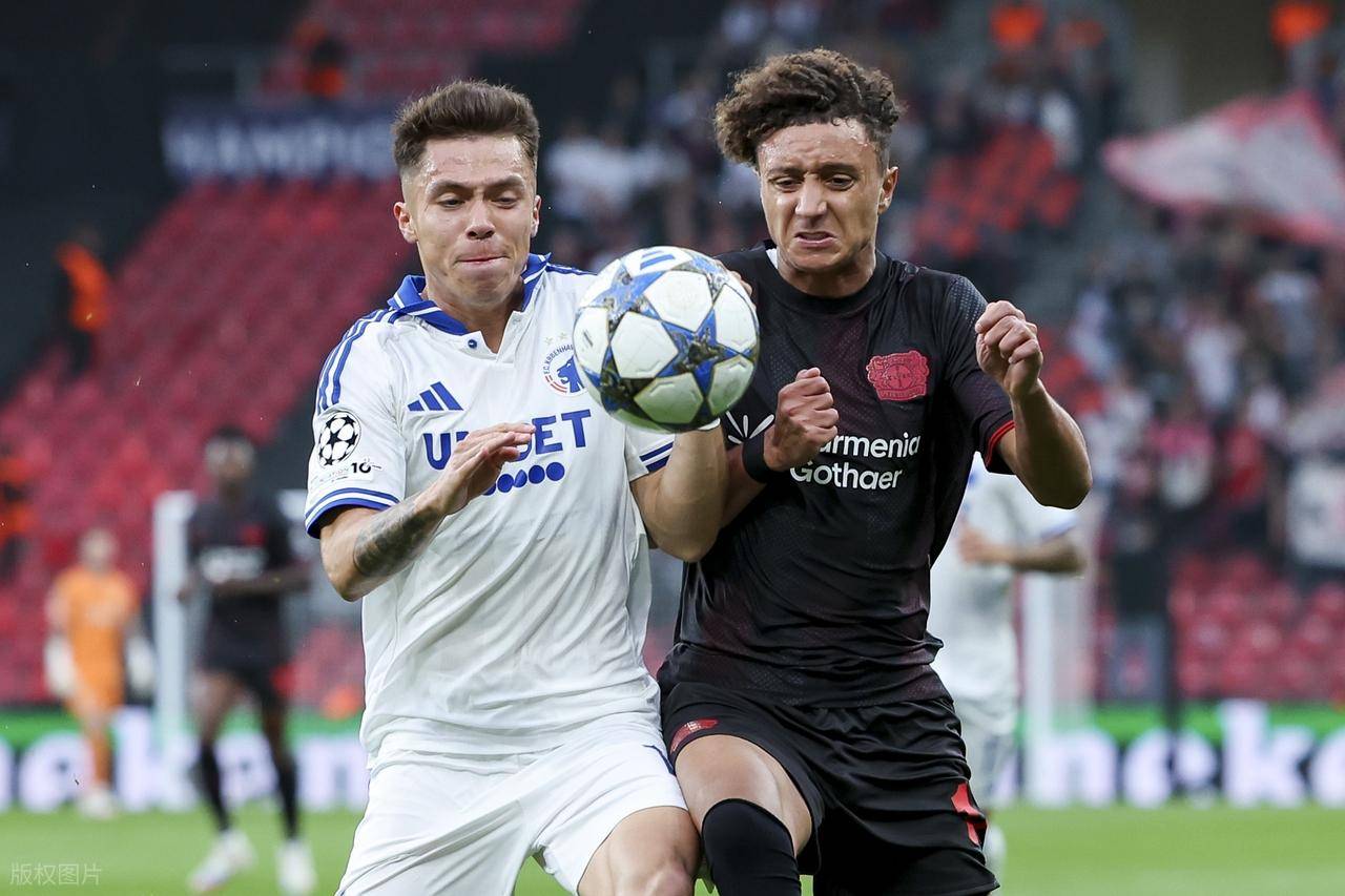 欧冠：2-2，滕哈赫前东家险阴沟翻船，2次落后+补时乌龙球绝平