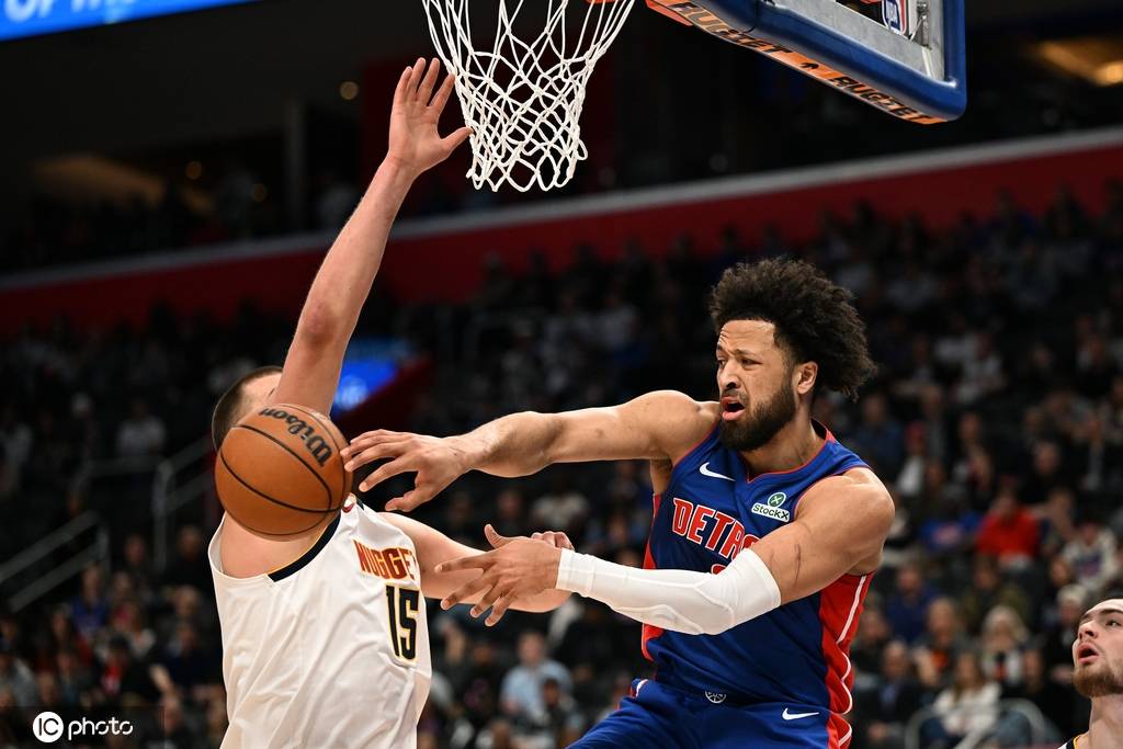 约基奇空砍24+15 坎宁安29+10掘金负活塞